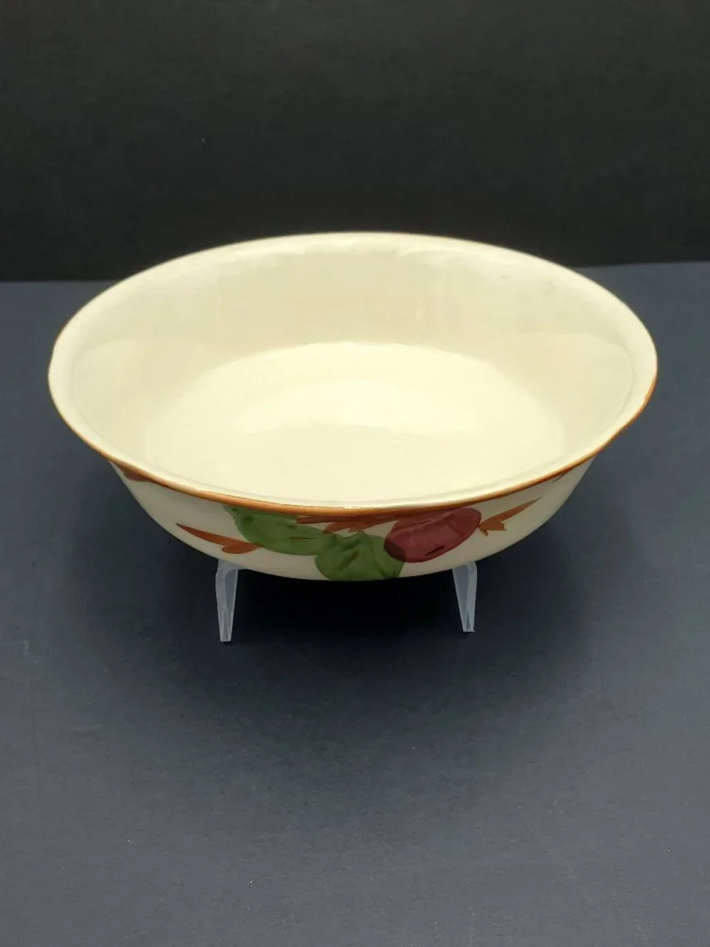 Franciscan Apple Round Vegetable Serving Bowl Made in England 7.5